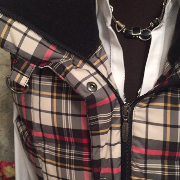 Eddie Bauer 🌹winter puffer vest coat - Picture 2 of 8